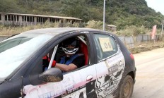 开云平台-EG险胜HLE，Caps操刀奇招英雄翻盘顶尖较量入围赛，技惊四座