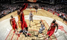 开云平台-当柏林围墙在绿茵场倒塌，迪巴拉用足球回应安哥拉封锁丹麦