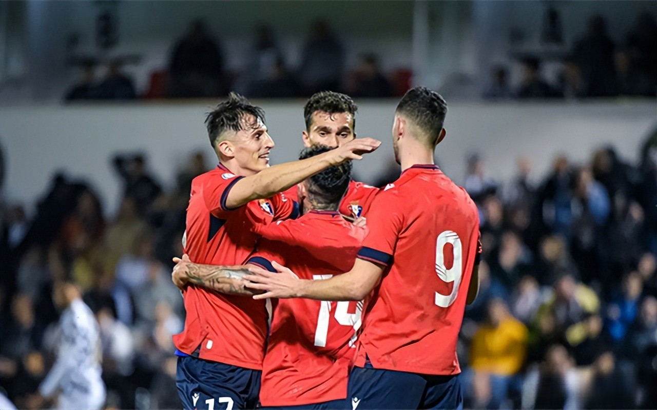 奥萨苏纳战平对手，球员表现出色获得赞誉的简单介绍