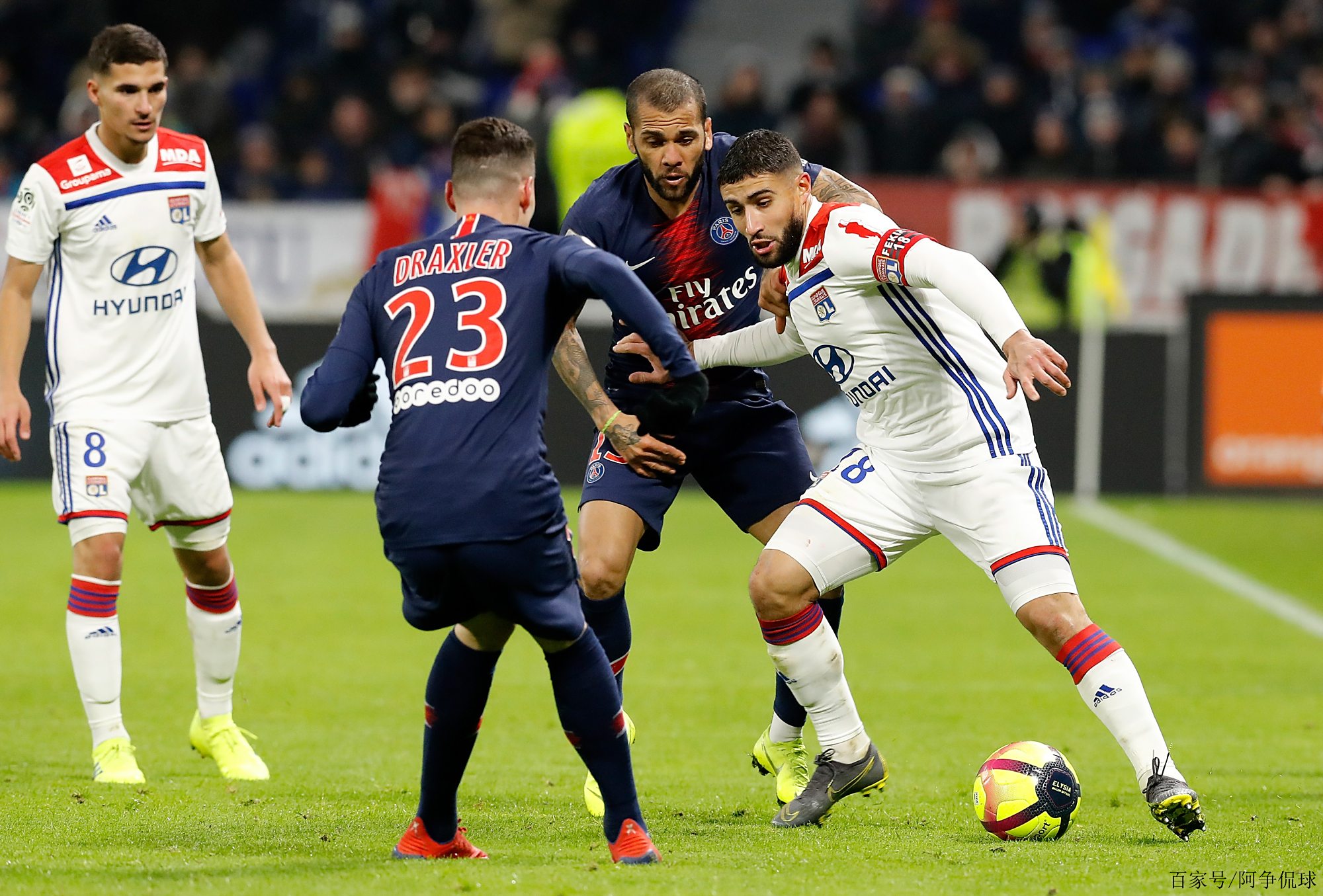 里昂战平南特，失去领先优势