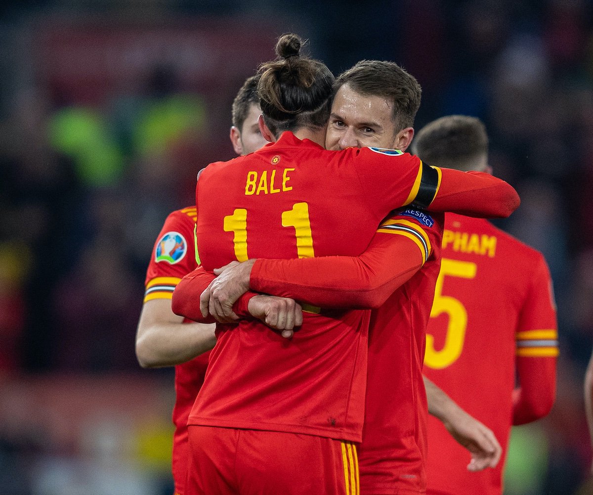 球迷瞩目的焦点之战欧预赛两队擦出火花