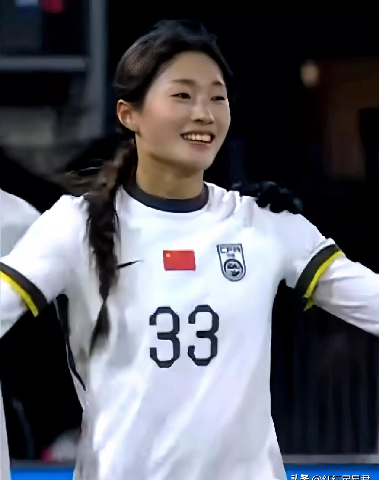 墨西哥女足获得关键胜利进军决赛