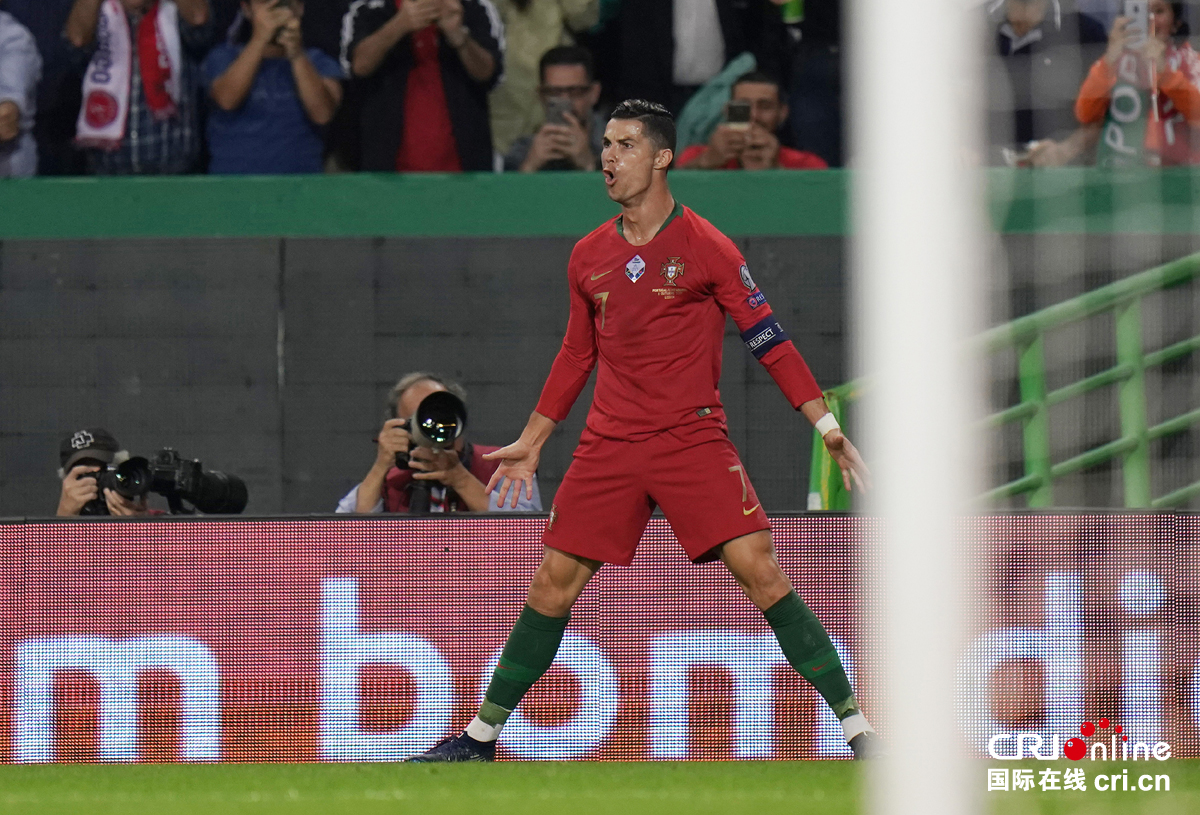 亚王足欧球使打领题动世低后争美法提的简单介绍