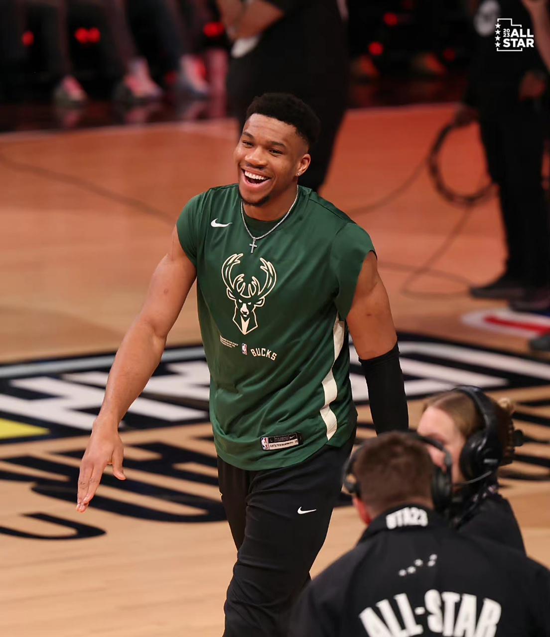 雄鹿客场大胜篮网，字母哥砍下全场最高得分