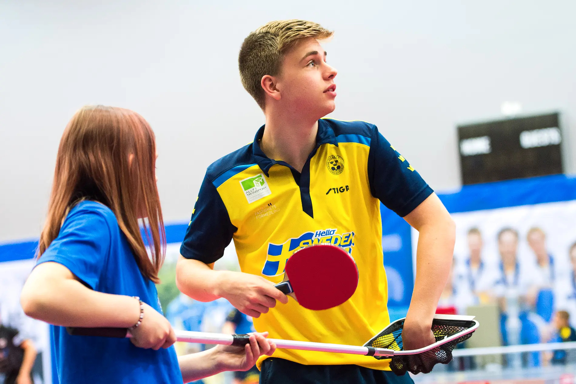 包含瑞典队铁血作风，备战欧洲预选赛的词条