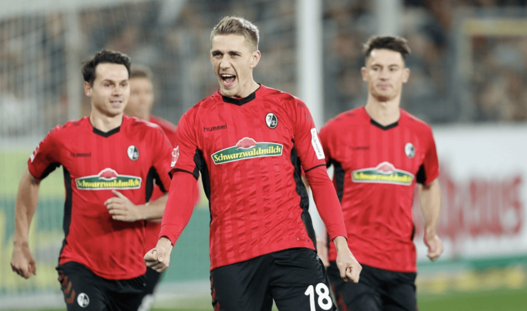 弗赖堡阵容轮换大胜，提前实现保级目标