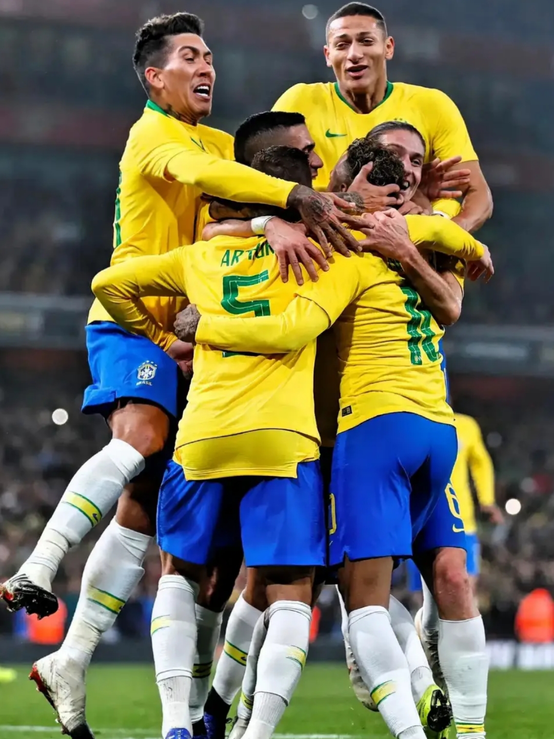 巴西逆转美国，若日尼奥带队取胜